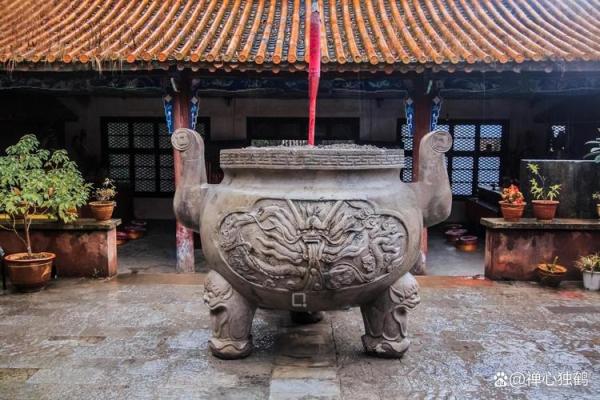 八字压香炉底：如何挑选合适的香味达到最佳祛病效果？