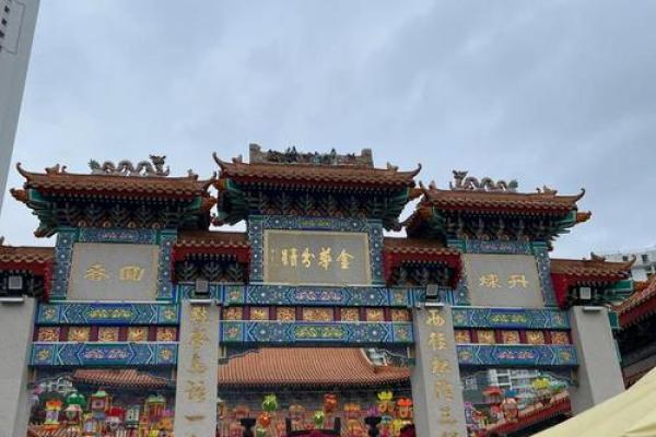 月老庙求姻缘诗句 月老庙姻缘牌写什么？