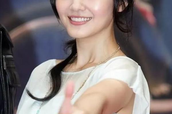 女明星八字