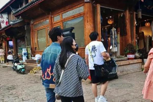 陈楚生与老婆牵手逛街上热搜，紫微斗数如何断你的爱情甜蜜度？
