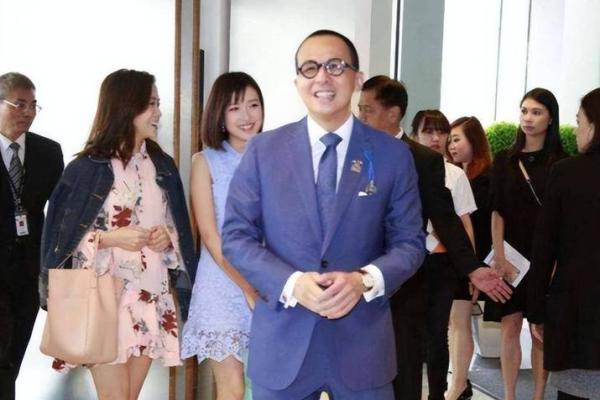李泽楷的八字